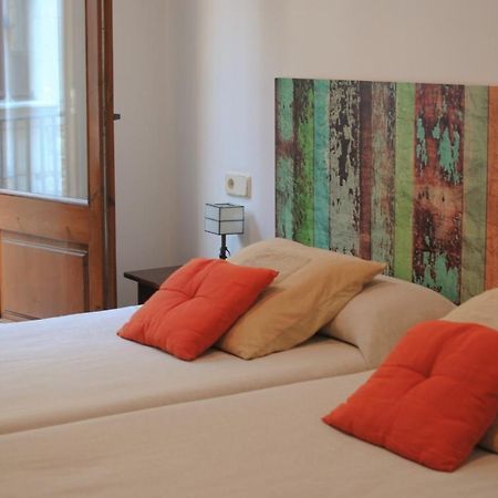 Hotel Fonda Mitjà Torroella de Montgrí Esterno foto