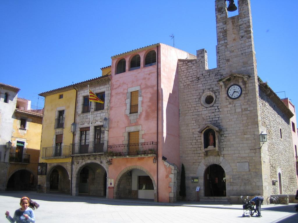 Hotel Fonda Mitjà Torroella de Montgrí Esterno foto